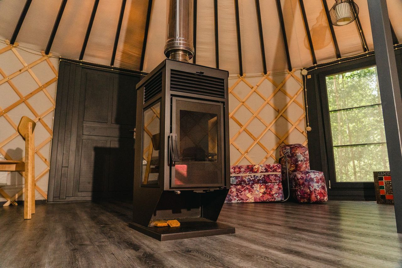 Юрта в Тишь да камыш