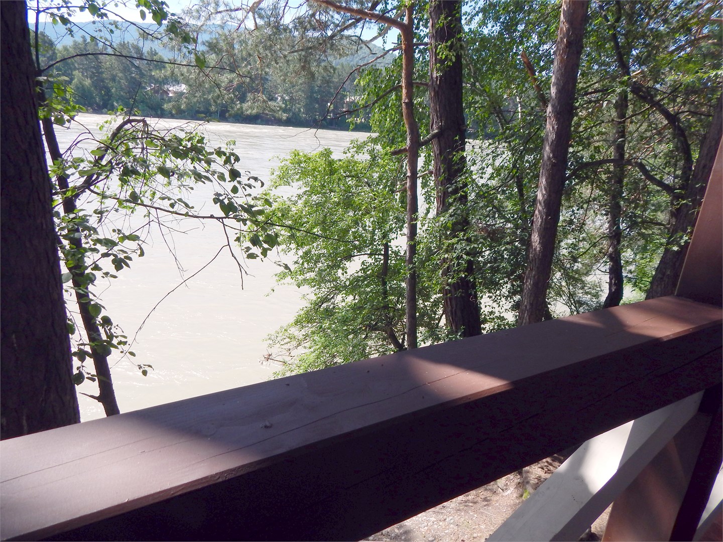 ШАЛЕ первая линия от реки Катунь в Алтан