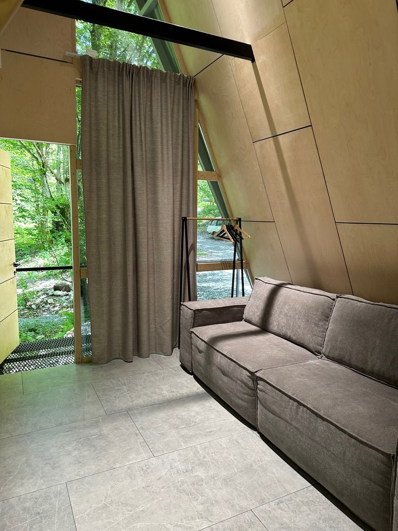 A FRAME 4 в Кобан СПА