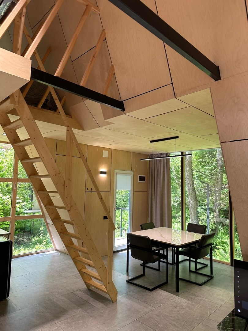 A FRAME 4 в Кобан СПА