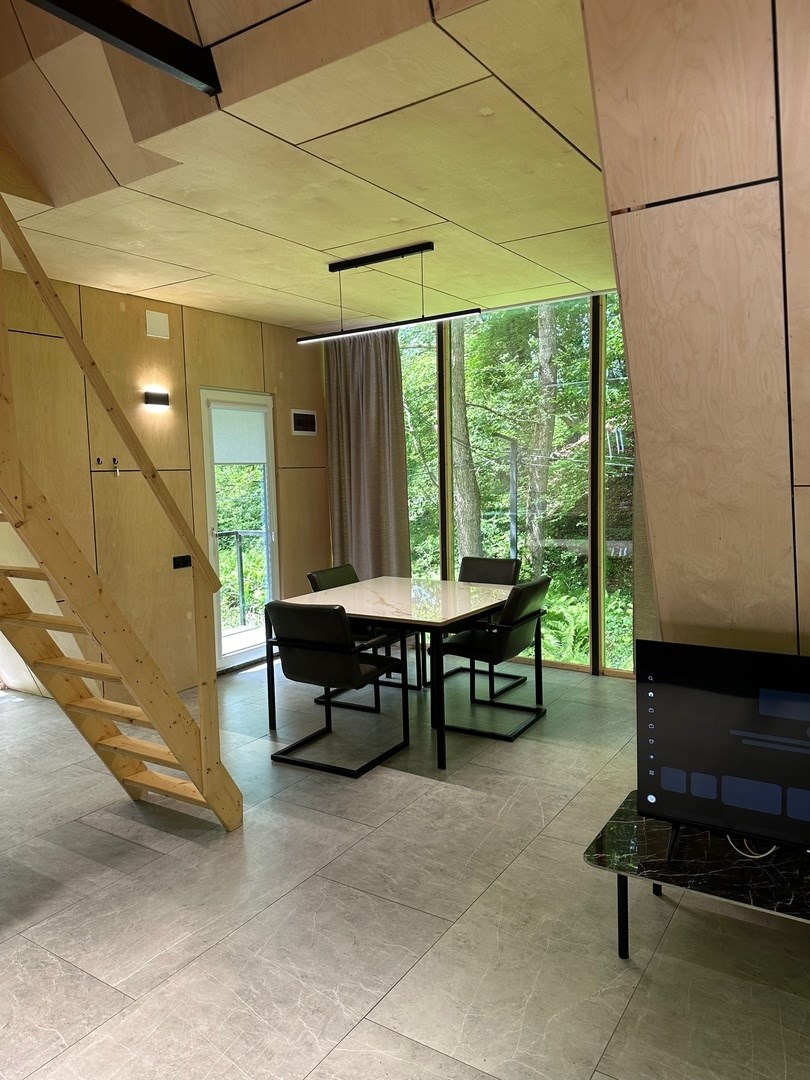 A FRAME 4 в Кобан СПА