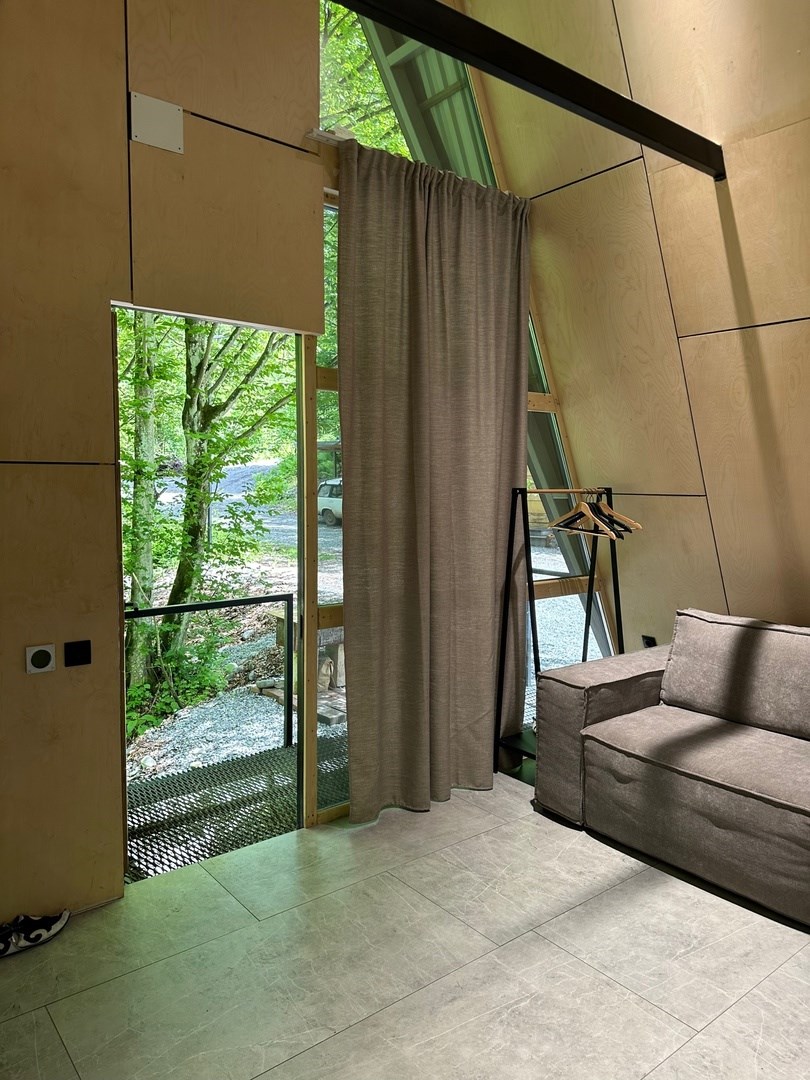 A FRAME 4 в Кобан СПА