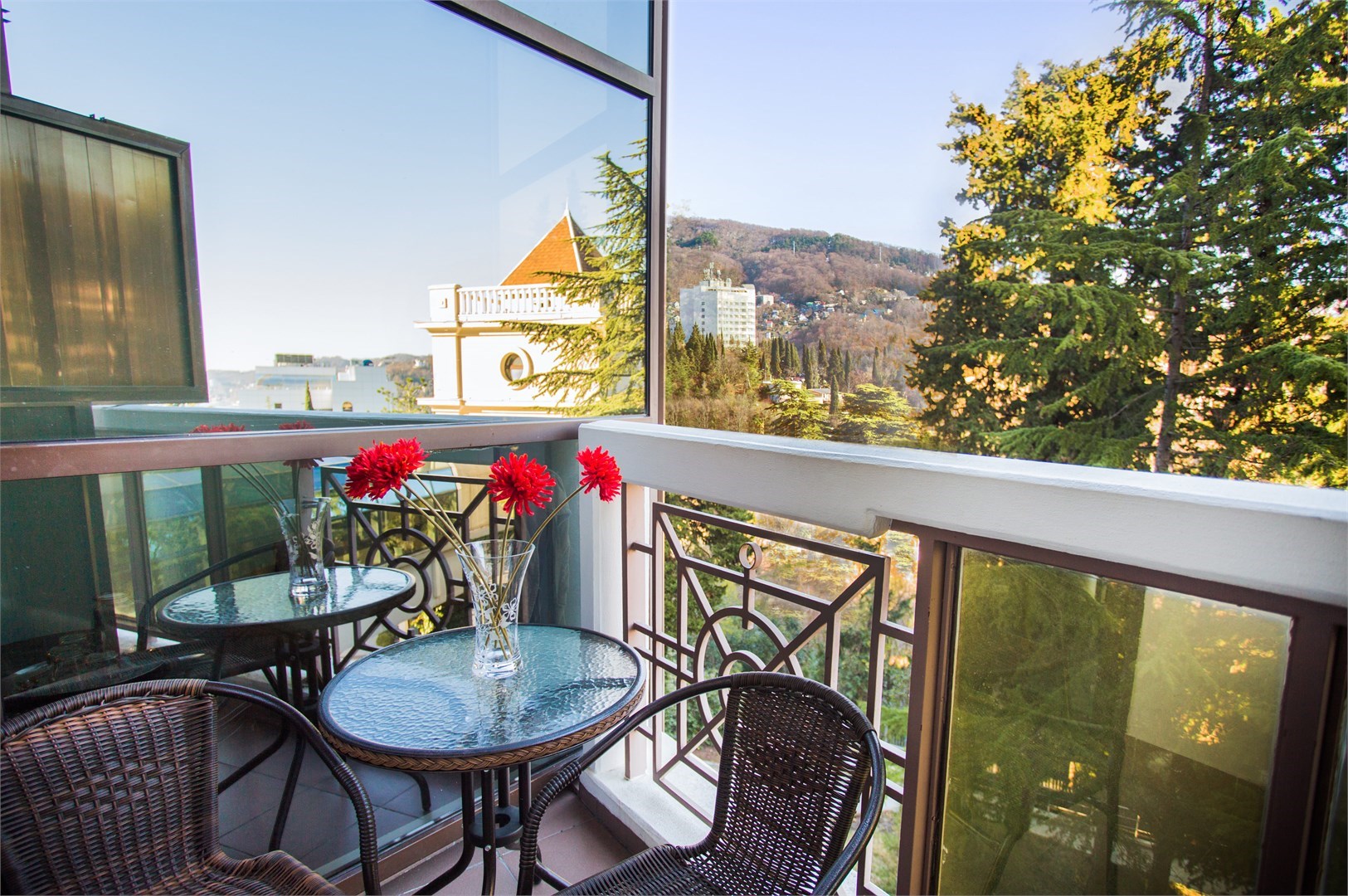 Стандарт 2-местный с балконом DBL (Салют) в AZIMUT Здоровье Мыс Видный