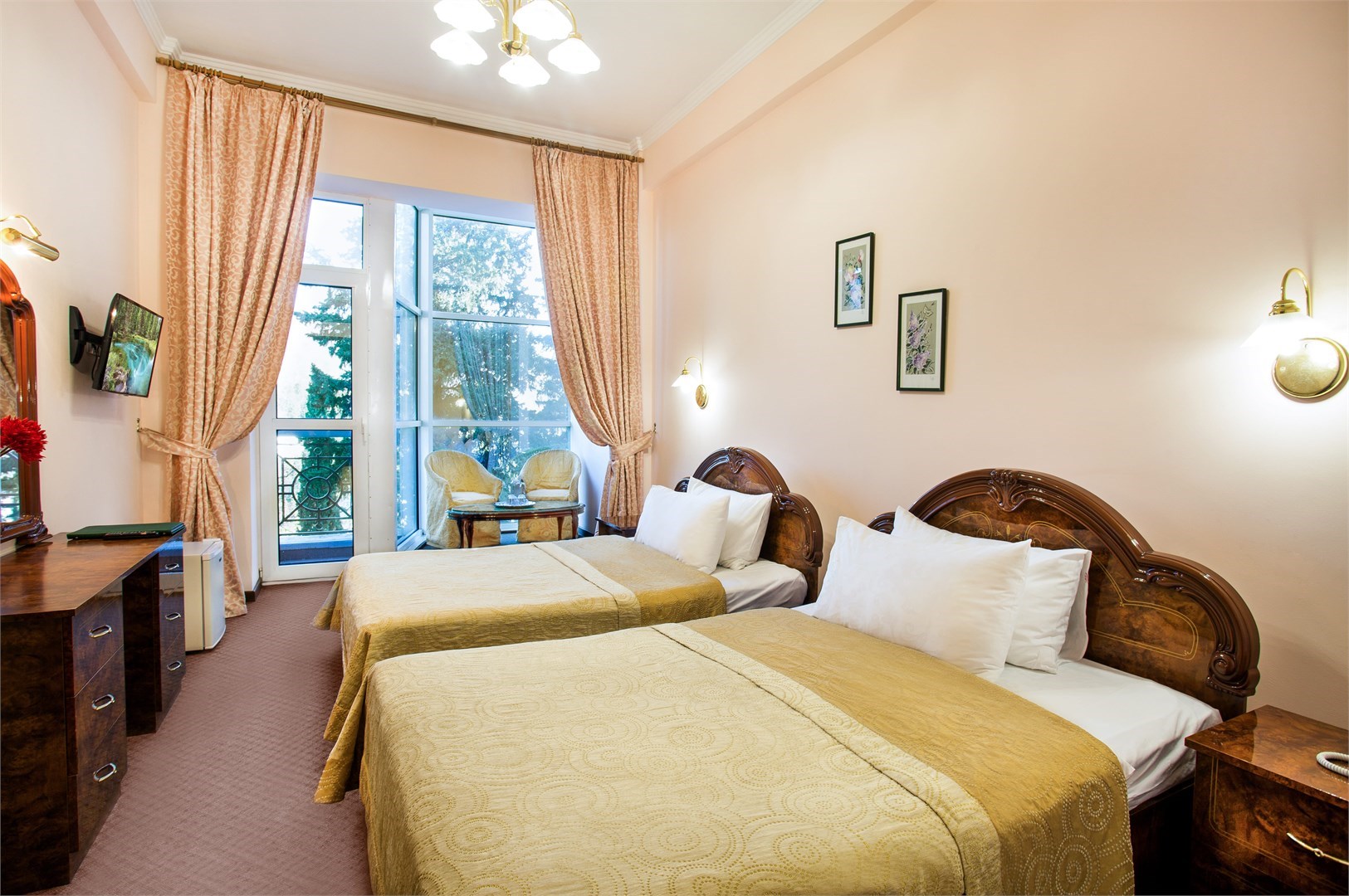 Стандарт 2-местный улучшенный с балконом TWIN (Салют) в AZIMUT Здоровье Мыс Видный