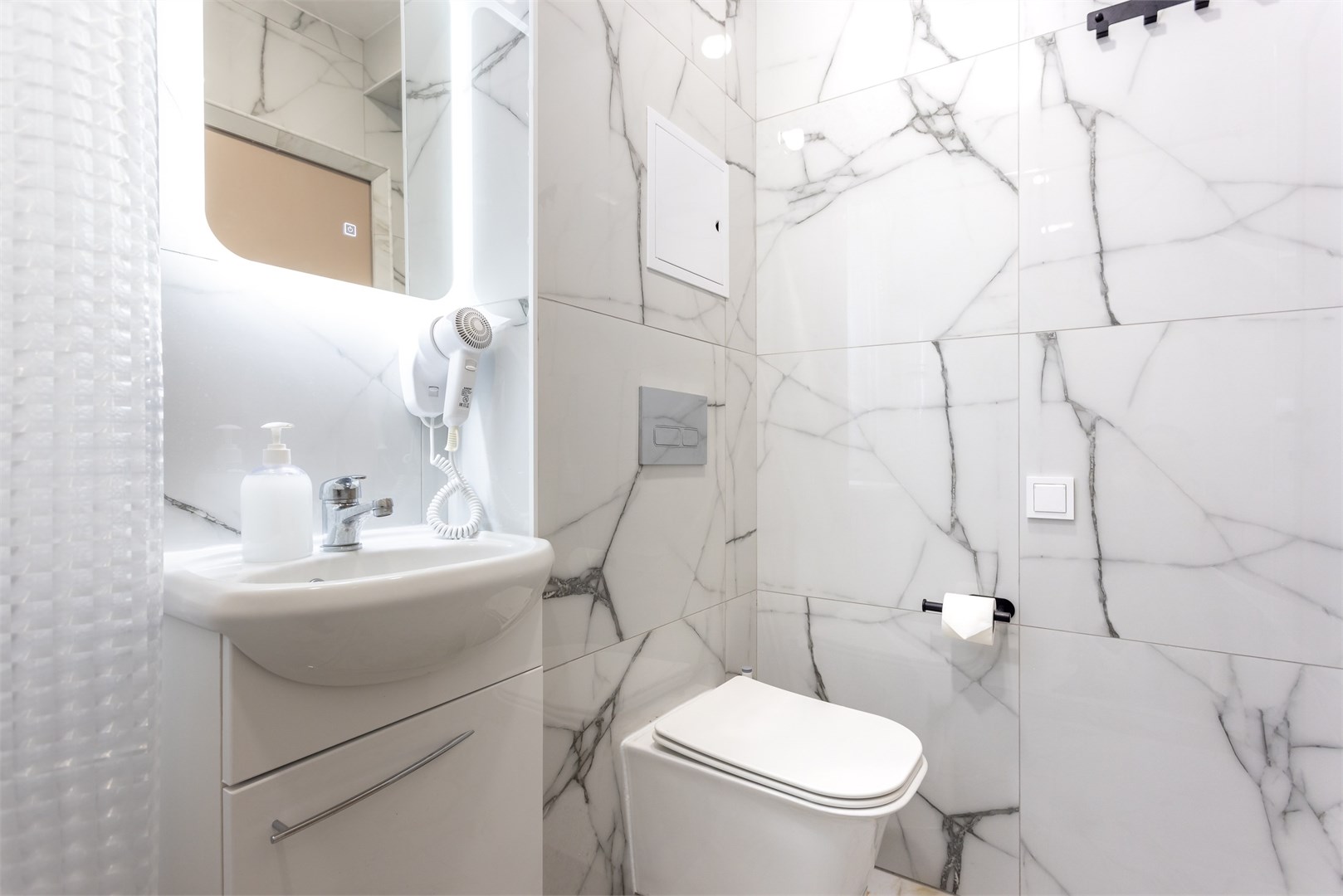 16. Улучшенный двухместный номер в M&D Host