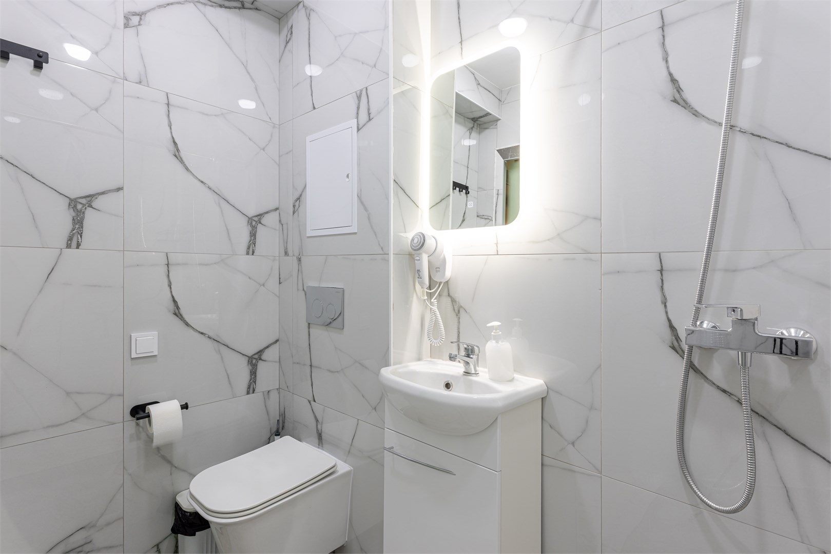 19. Улучшенный двухместный номер в M&D Host