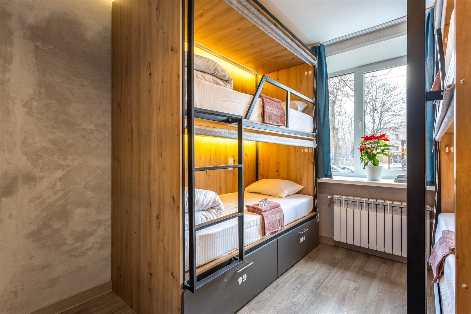 23. Кровать в общем 6-местном номере для мужчин в M&D Host