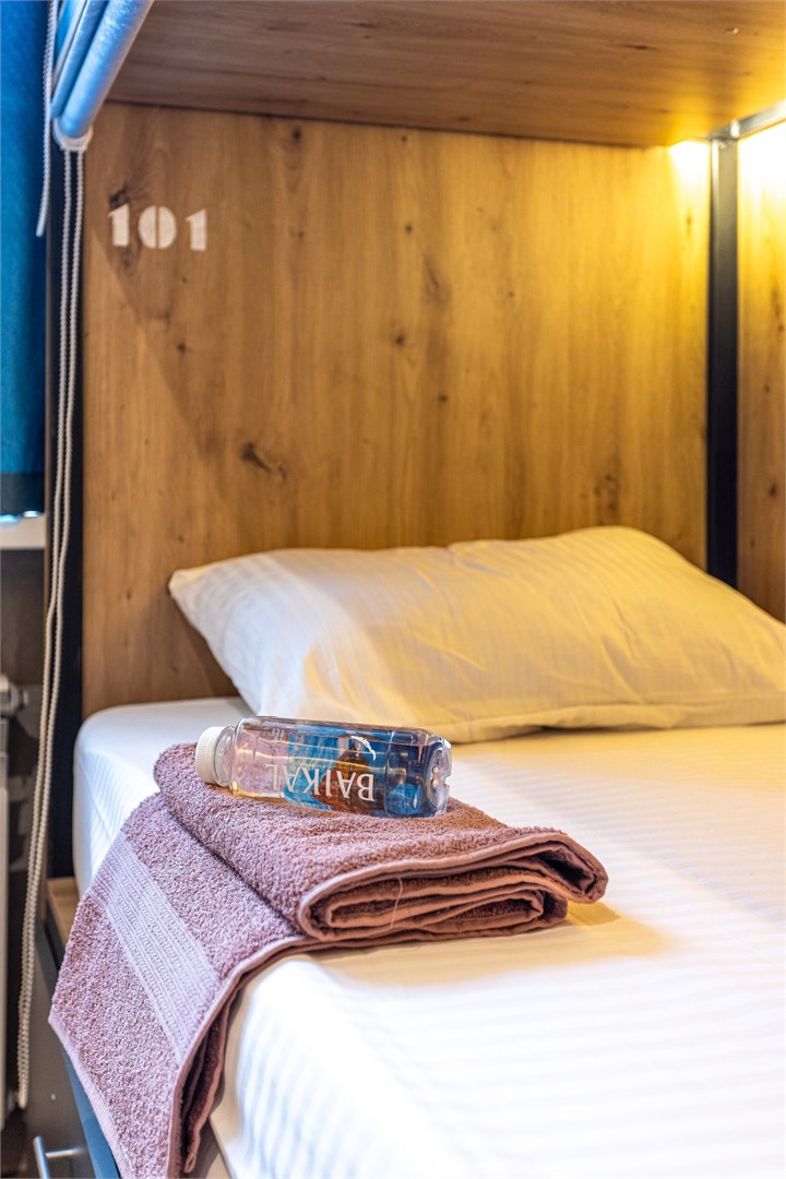 23. Кровать в общем 6-местном номере для мужчин в M&D Host