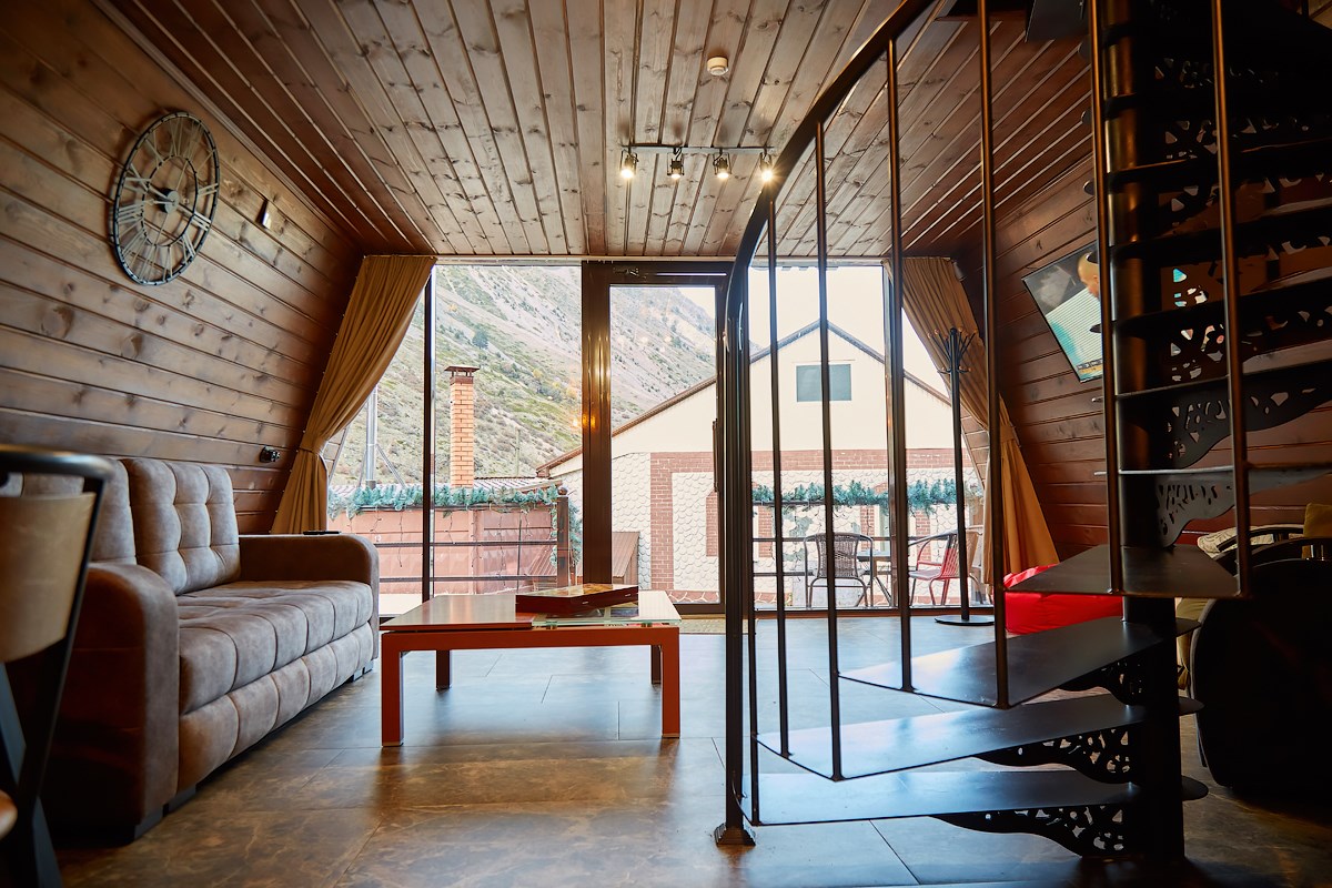 Коттедж Brown House в Anaka