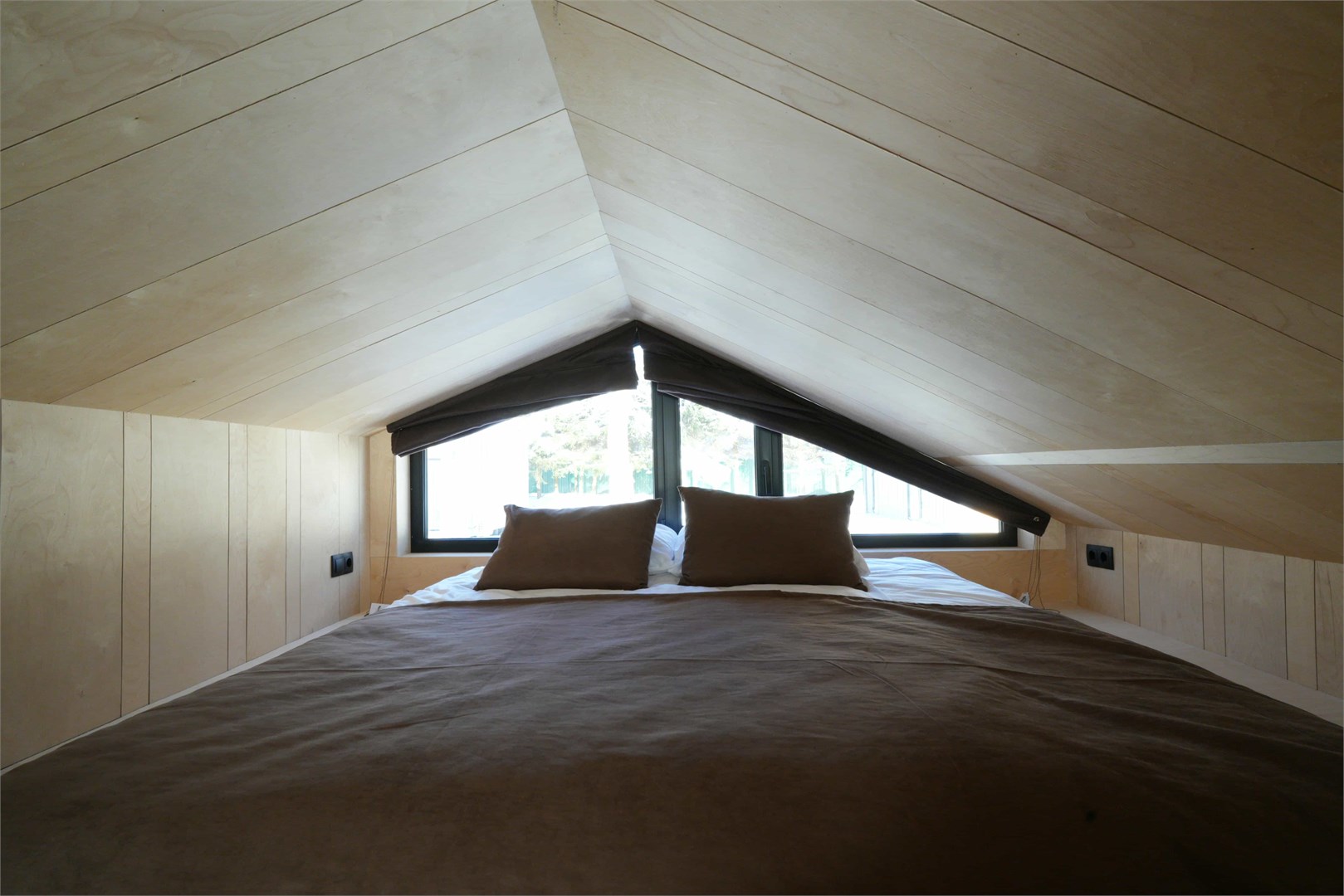 Четырёхместный Барнхаус на берегу озера в ЭкоPort на Отрадном