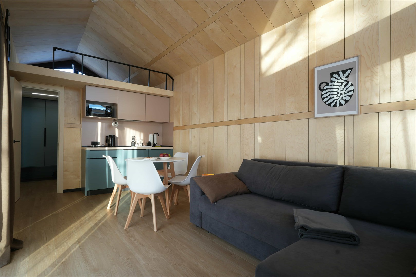 Четырёхместный Барнхаус на берегу озера в ЭкоPort на Отрадном