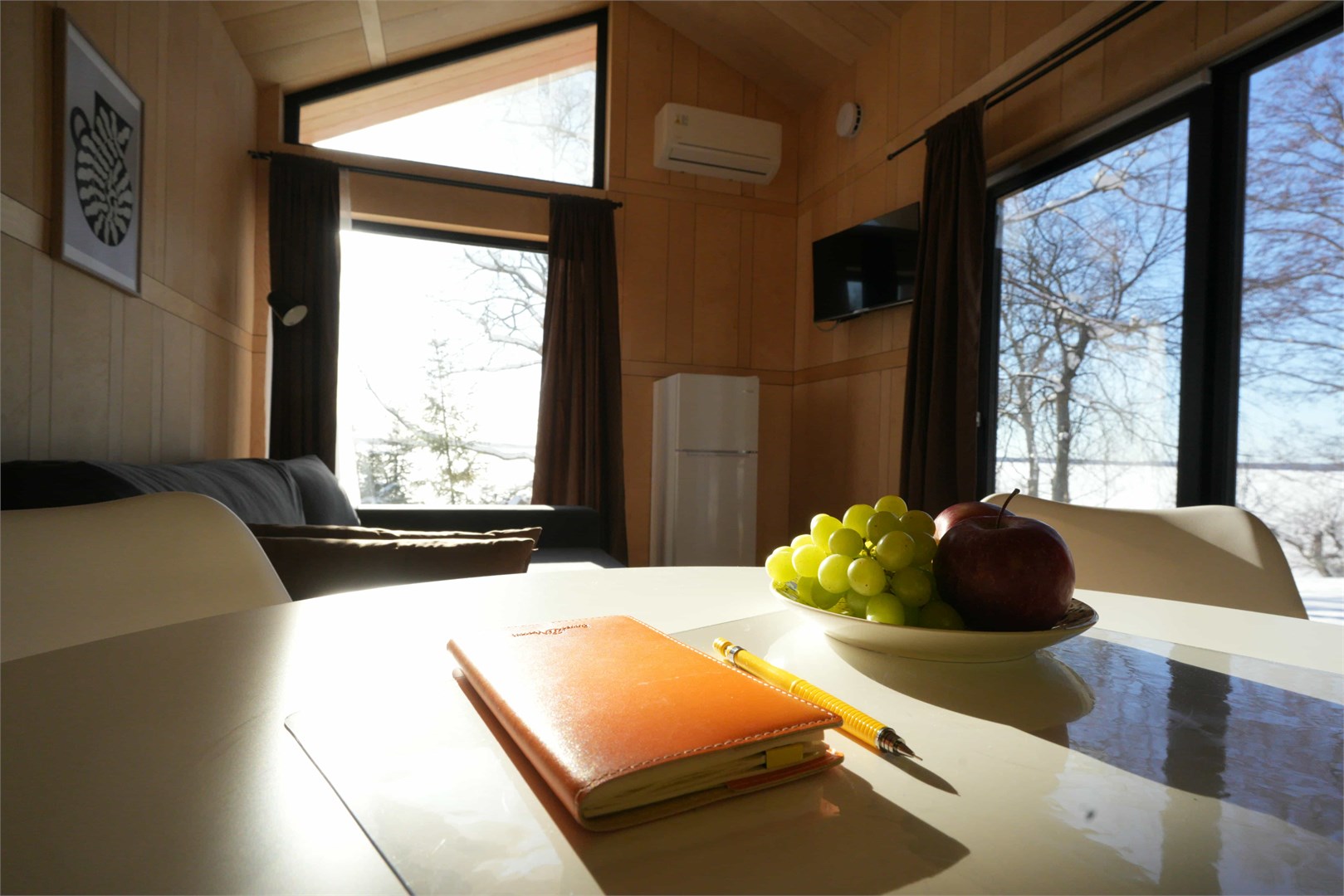 Четырёхместный Барнхаус на берегу озера в ЭкоPort на Отрадном