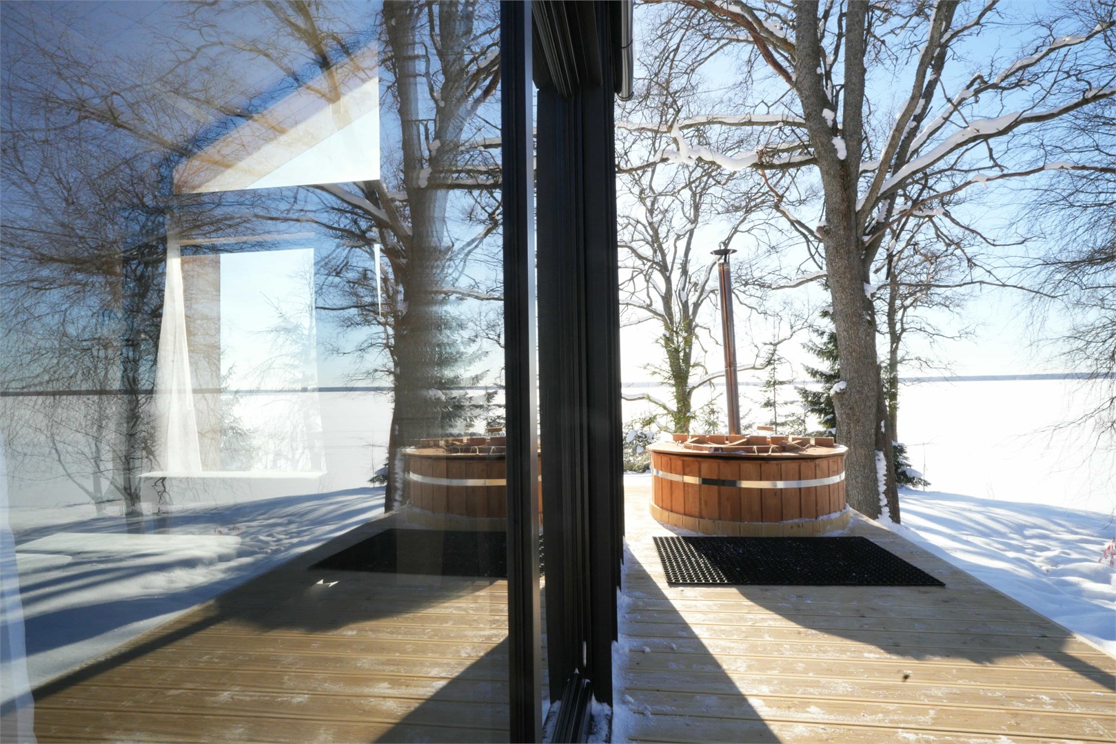 Четырёхместный Барнхаус на берегу озера в ЭкоPort на Отрадном