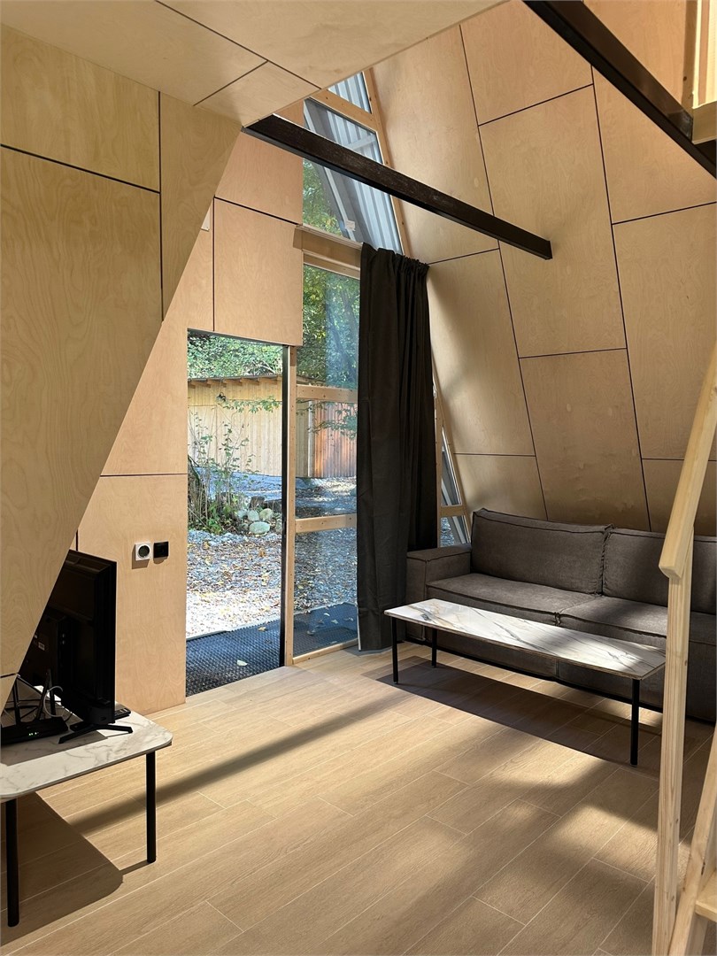 A FRAME 2 в Кобан СПА