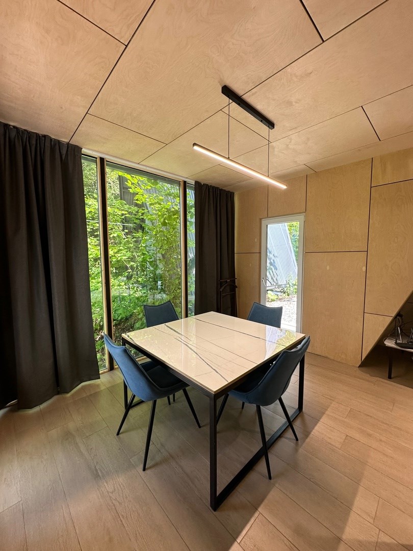 A FRAME 2 в Кобан СПА