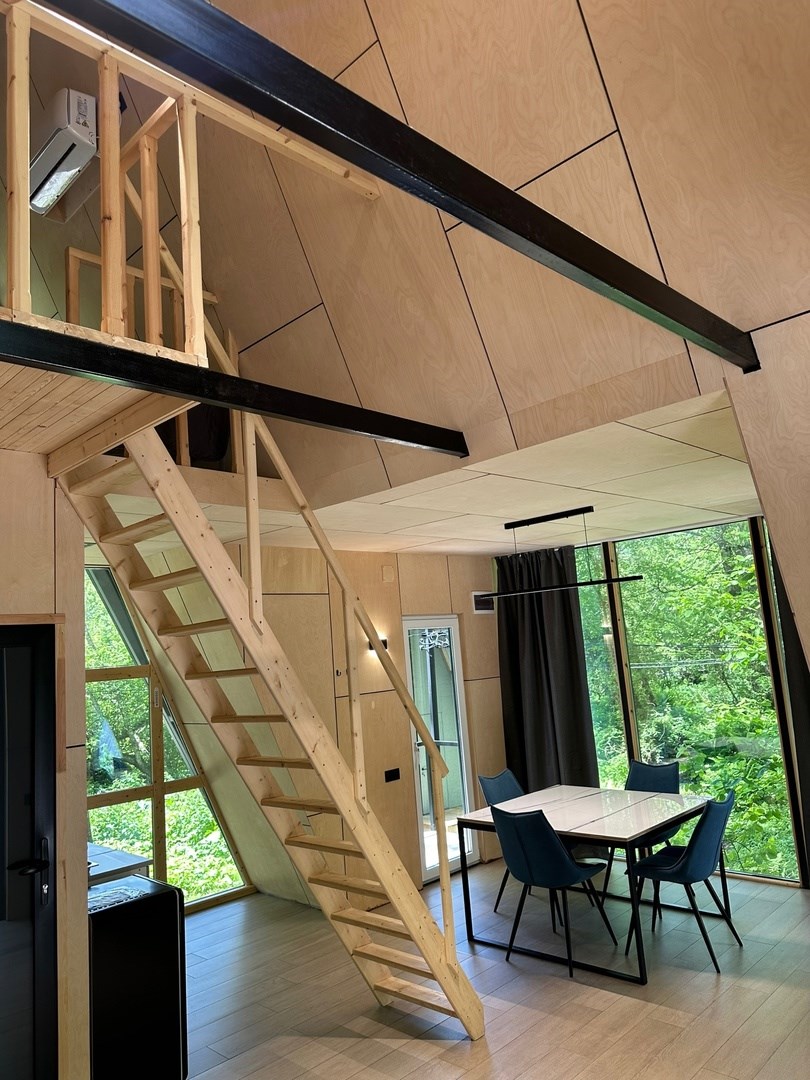 A FRAME 2 в Кобан СПА