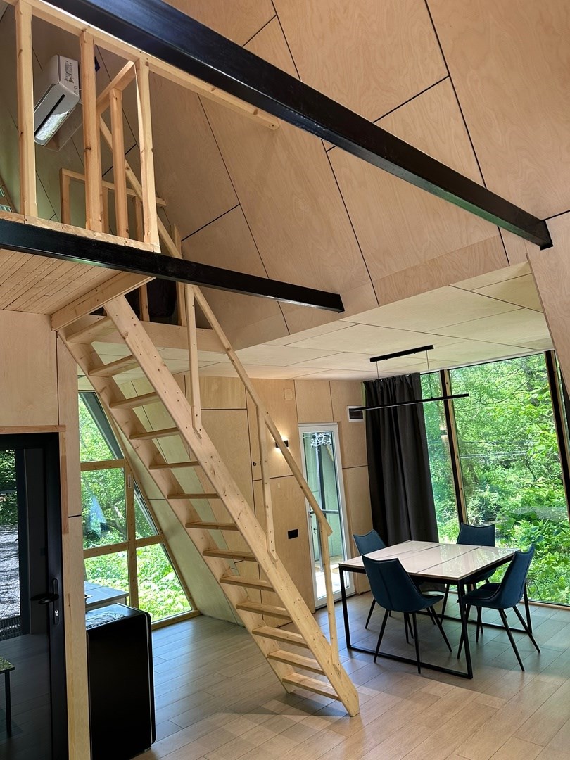 A FRAME 2 в Кобан СПА