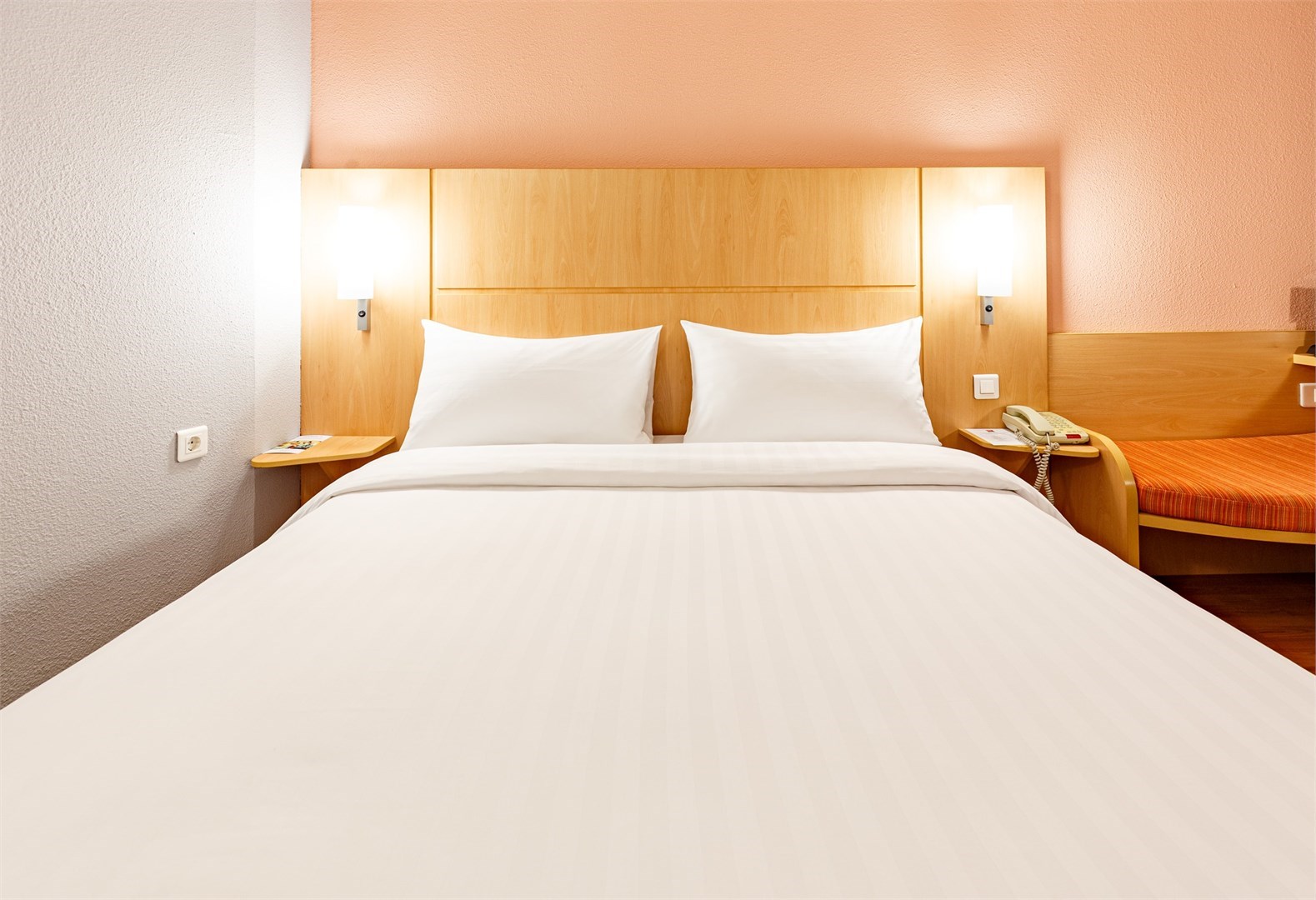 Стандарт с одной двуспальной кроватью с видом на Булак в Azimut Бауман Казань