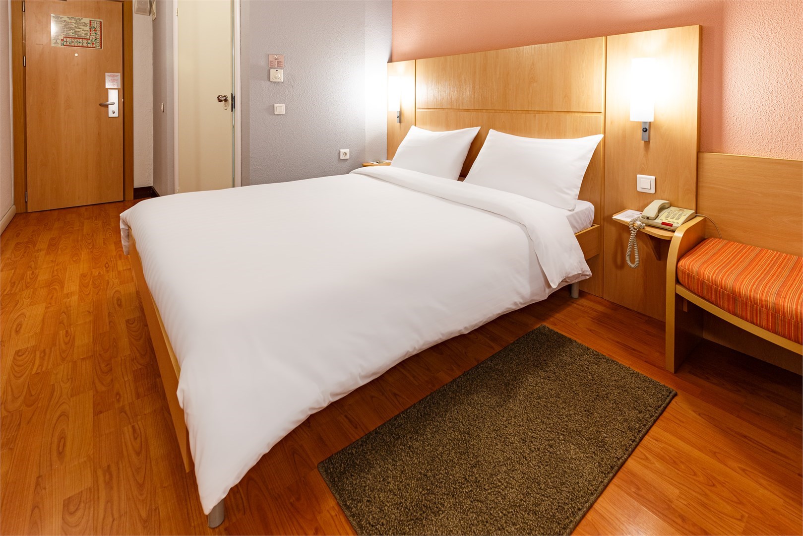 Стандарт с одной двуспальной кроватью с видом на Булак в Azimut Бауман Казань