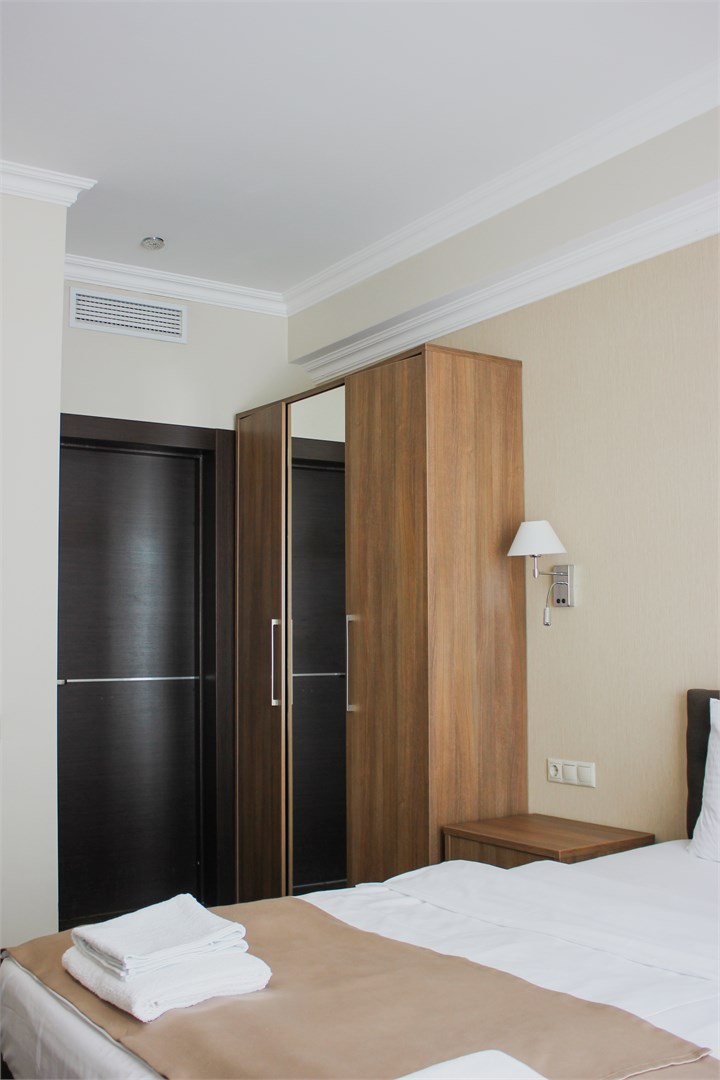 Стандарт двухместный без балкона в Челюскинцев