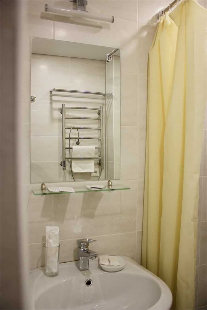 Трехместный однокомнатный стандарт (Второй Корпус) в Челюскинцев