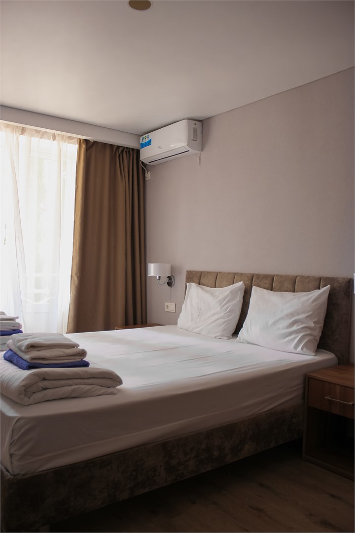 Трехместный двухкомнатный стандарт (Второй корпус) в Челюскинцев