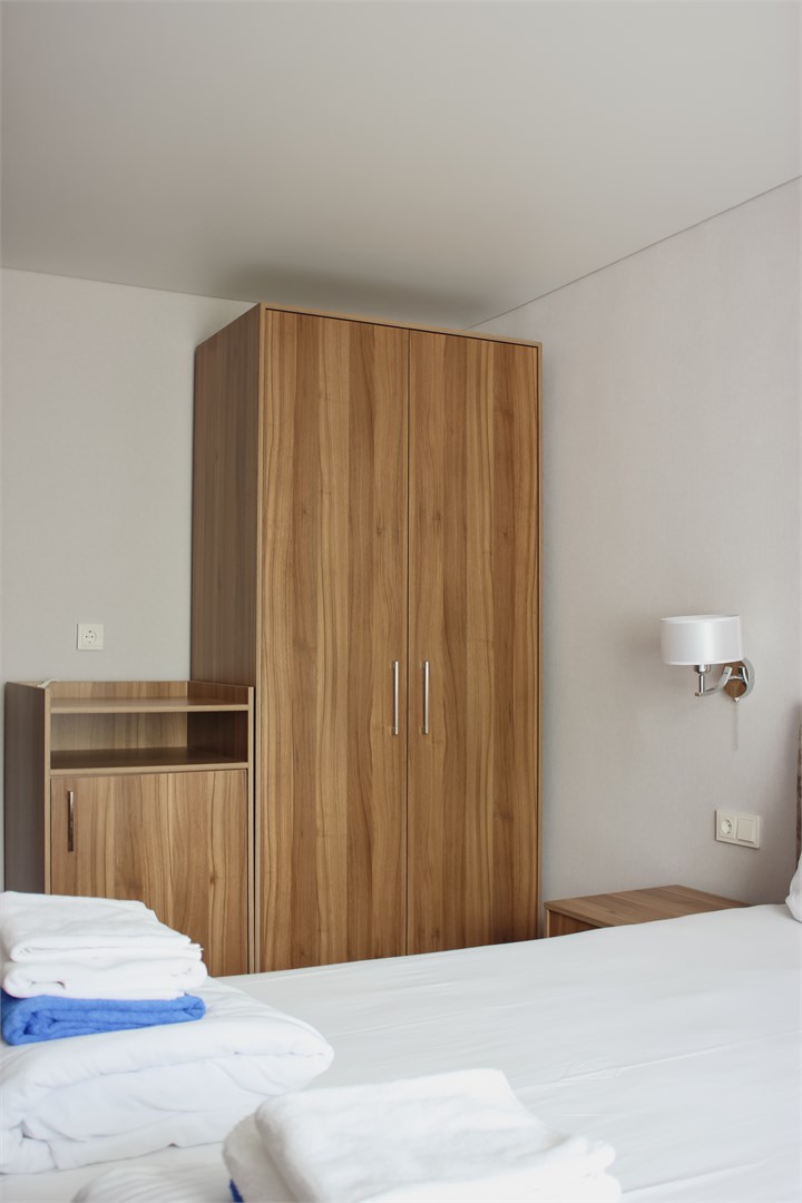 Трехместный двухкомнатный стандарт (Второй корпус) в Челюскинцев