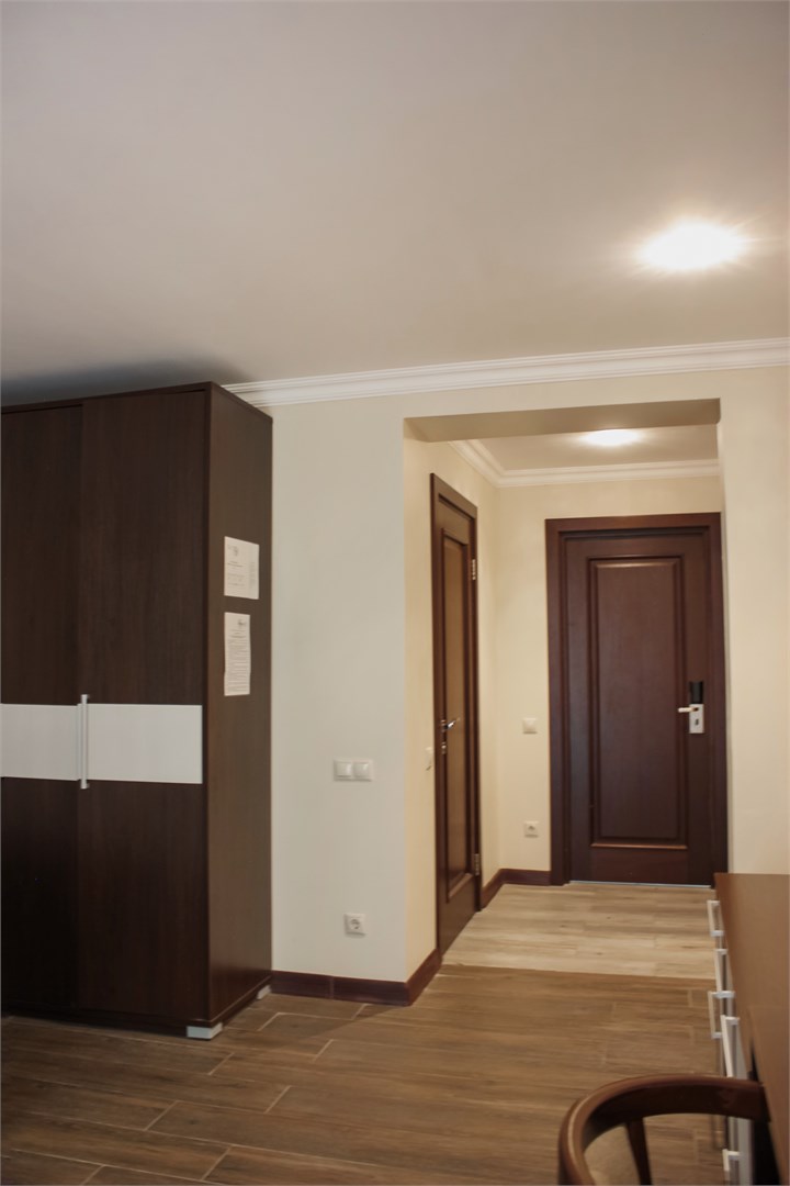 Полулюкс (Второй корпус) в Челюскинцев