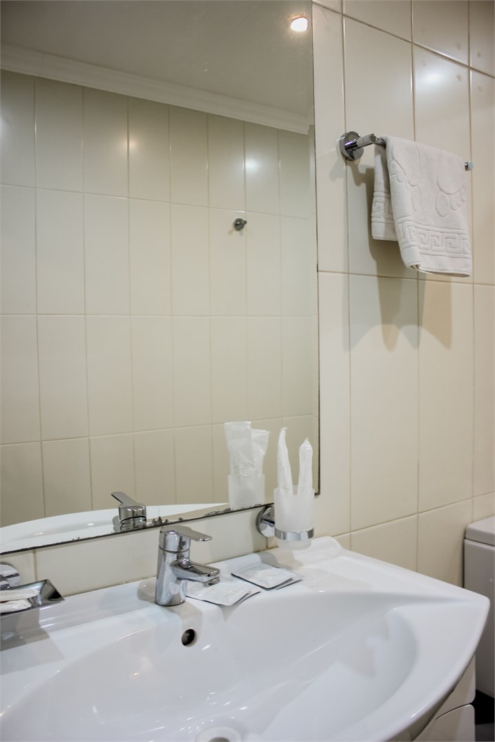 Полулюкс (Второй корпус) в Челюскинцев