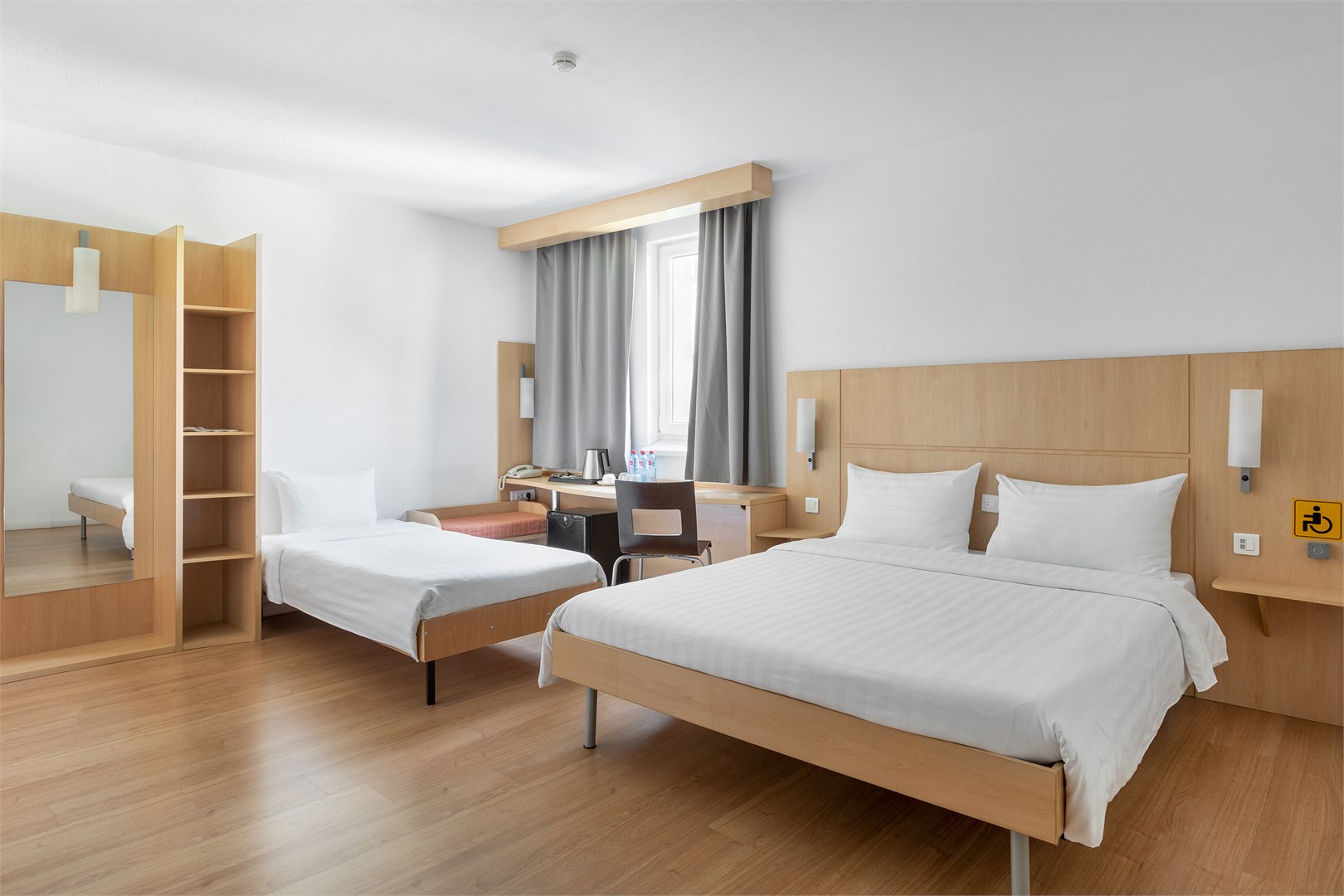 Стандарт для людей с инвалидностью в Azimut Бауман Казань