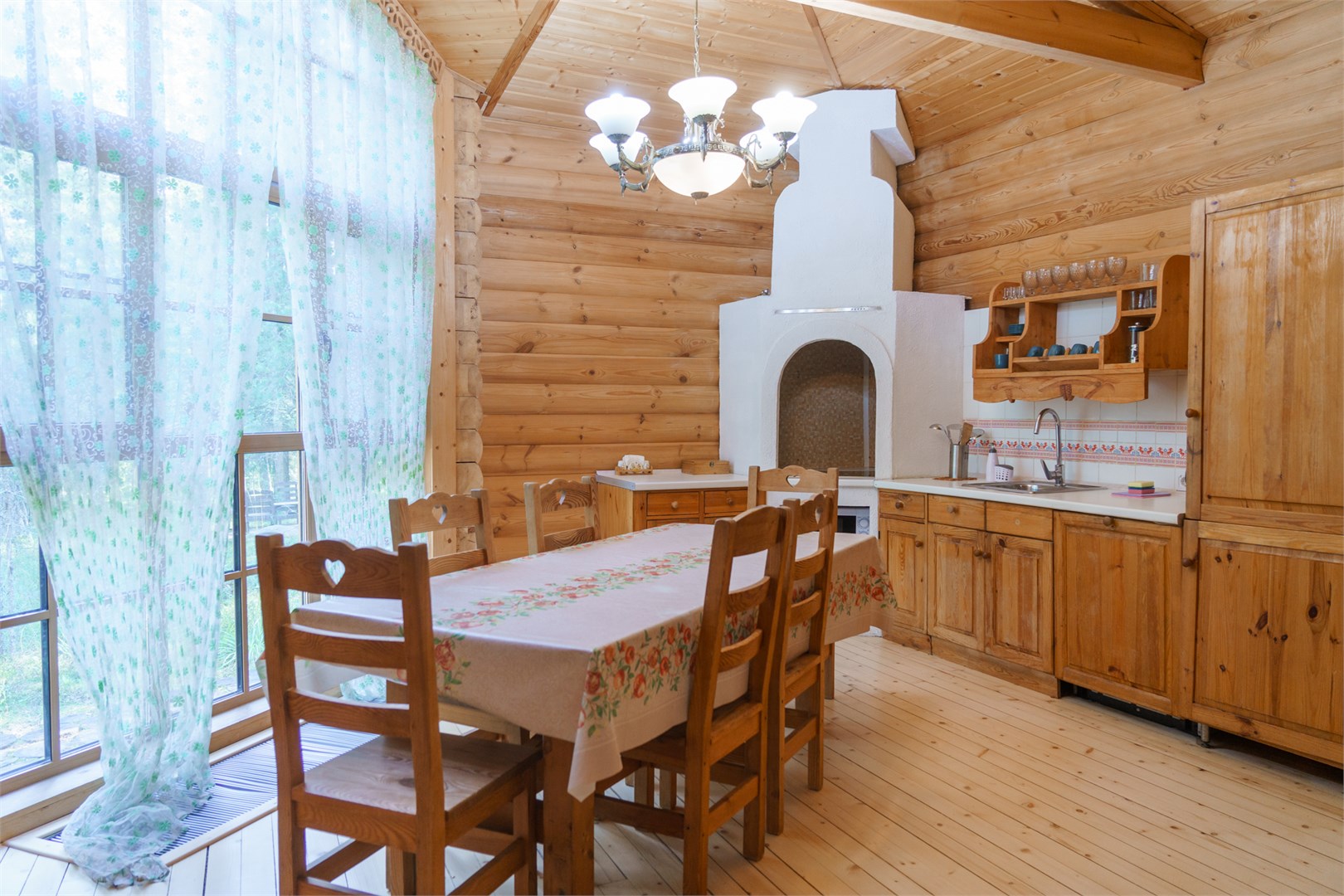 Русская деревня, одноэтажный дом в Шишки на Лампушке