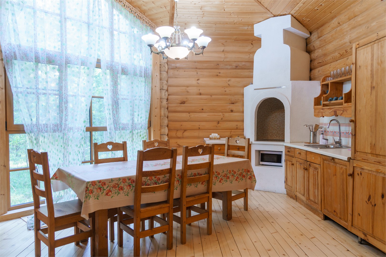 Русская деревня, одноэтажный дом в Шишки на Лампушке