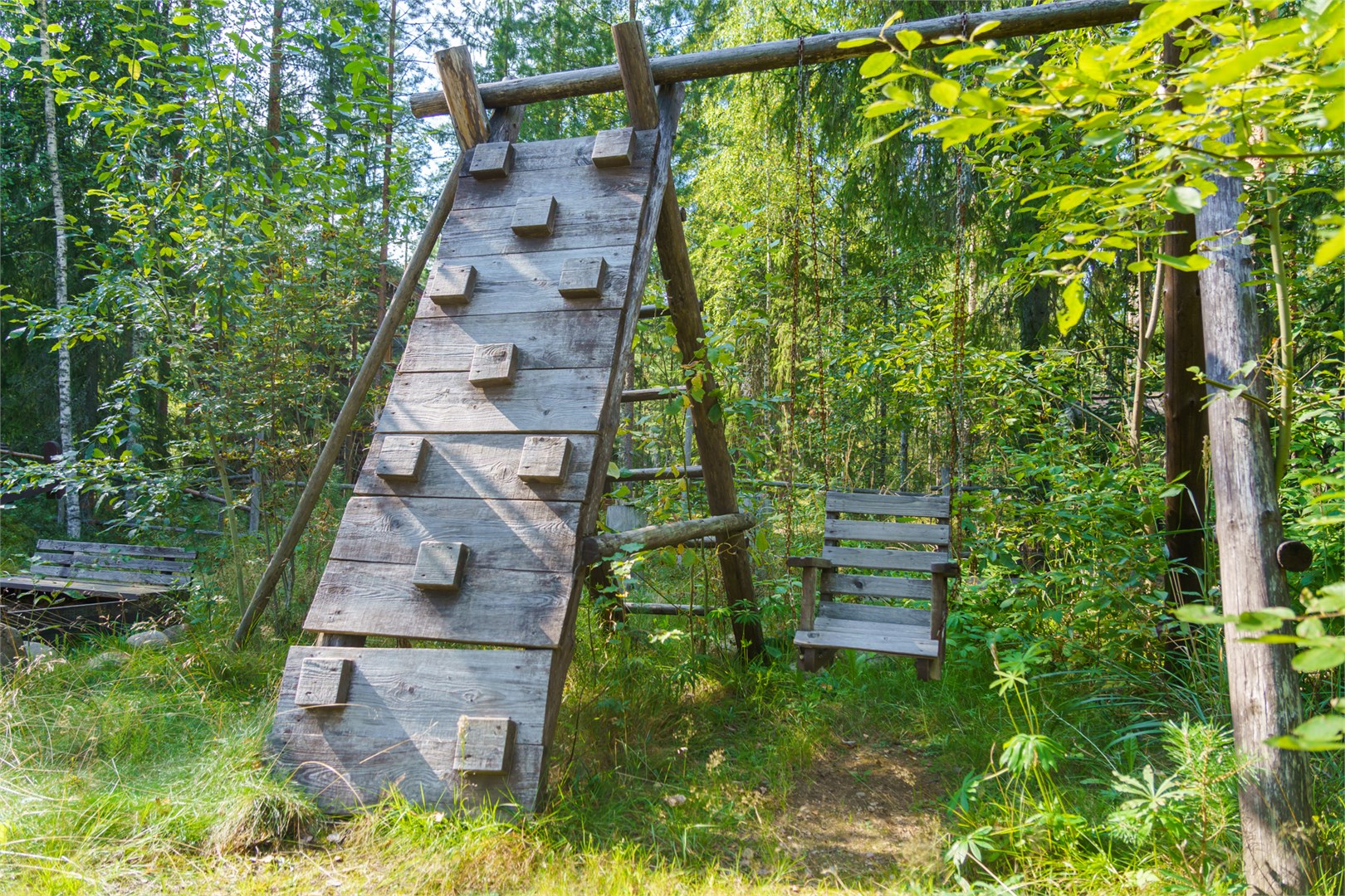 Русская деревня, одноэтажный дом в Шишки на Лампушке