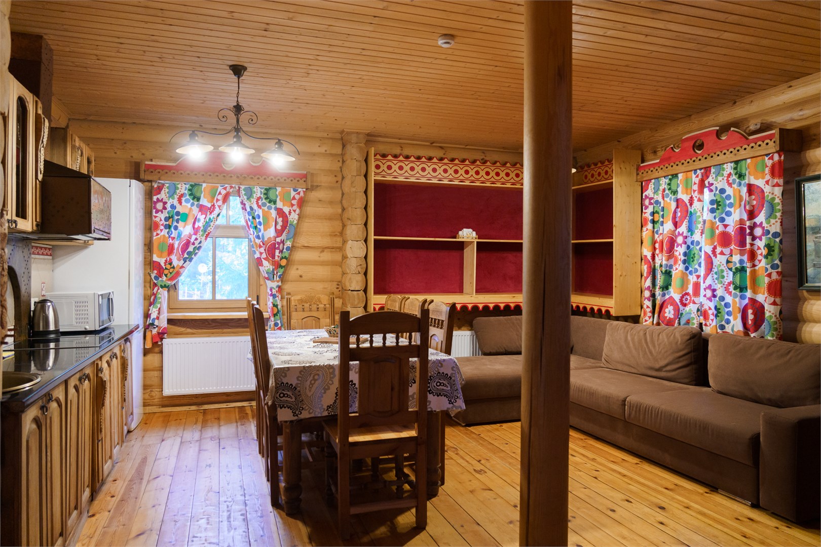 Русская деревня, двухэтажный дом с сауной в Шишки на Лампушке