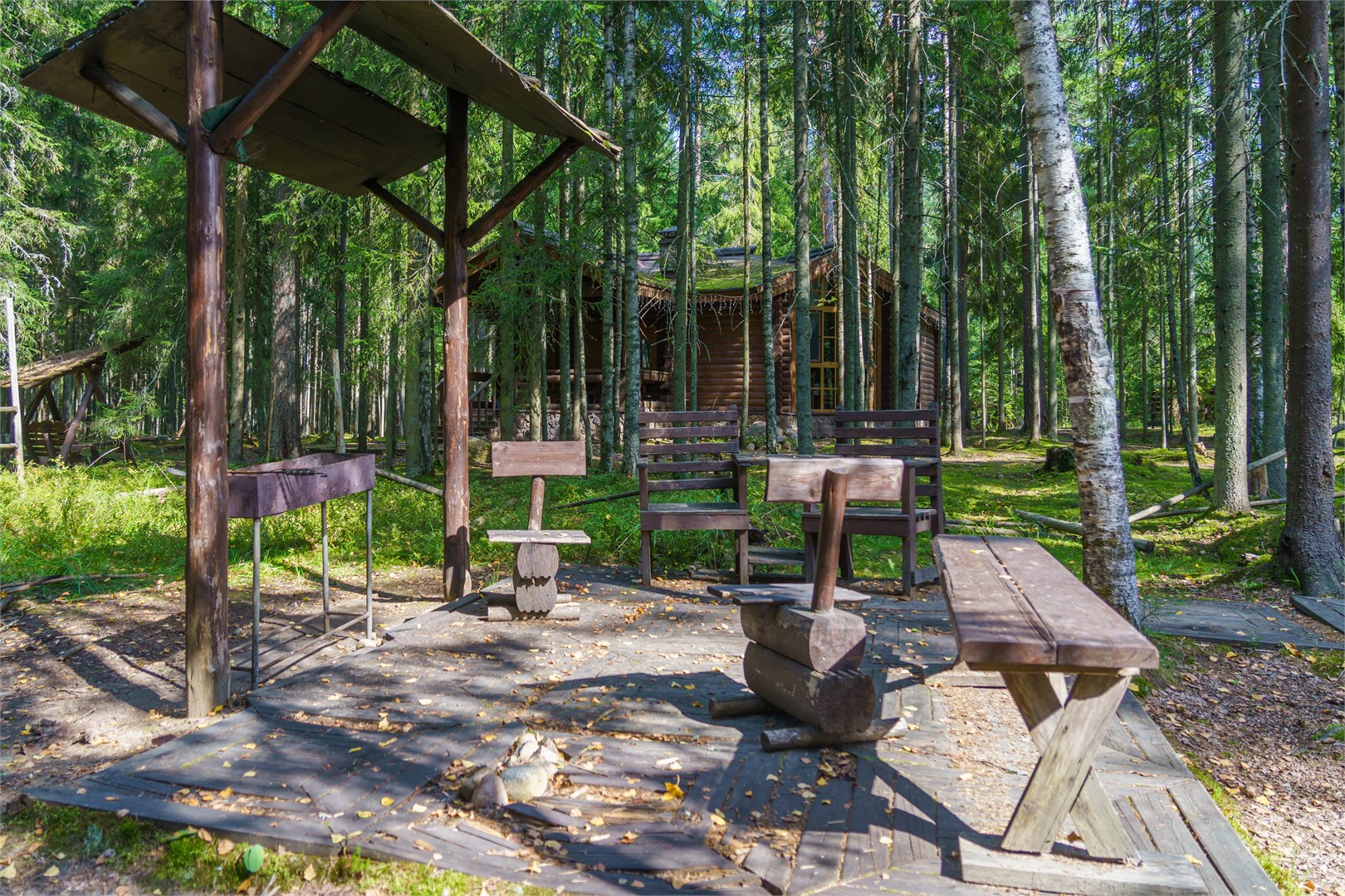 Баварский хутор, одноэтажный дом с витражом в Шишки на Лампушке