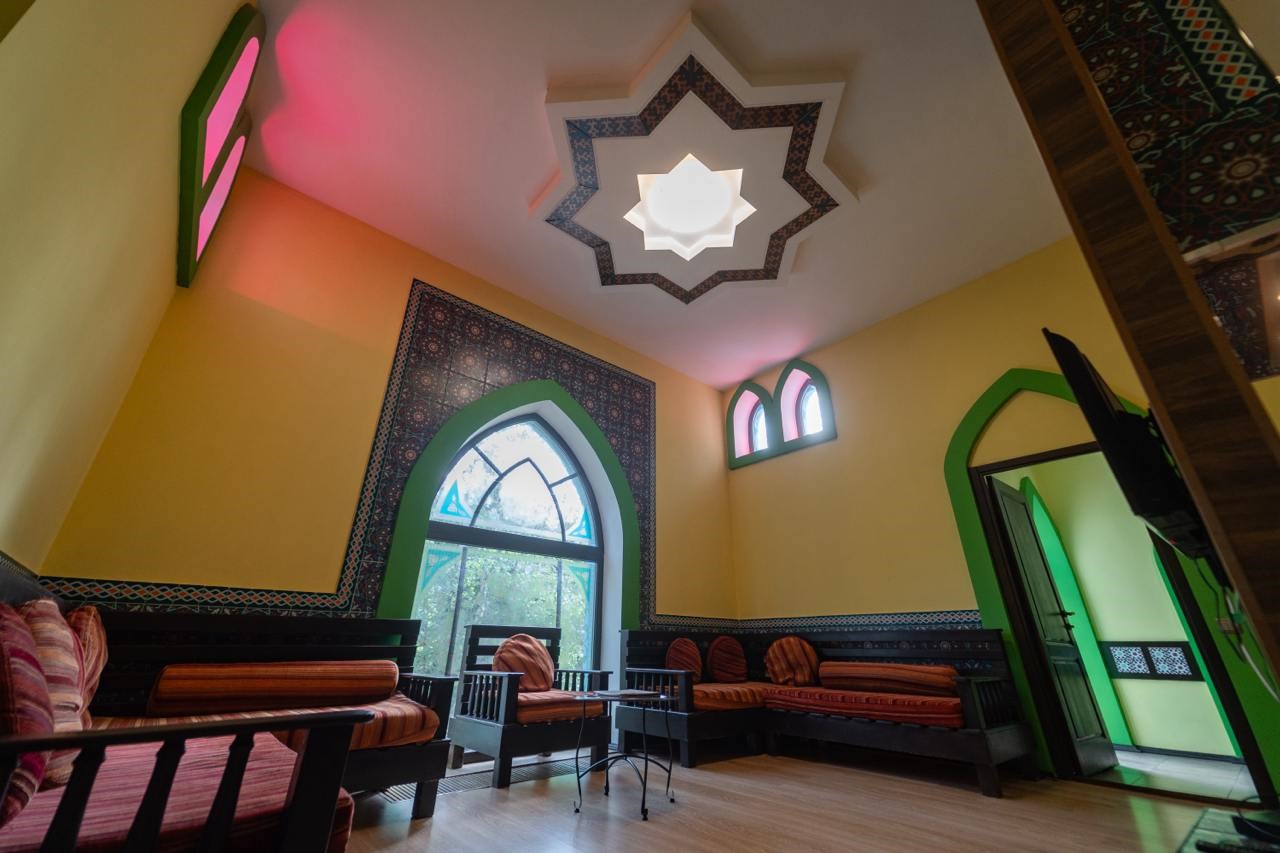 Восточная Медина одноэтажный дом (витраж) в Шишки на Лампушке