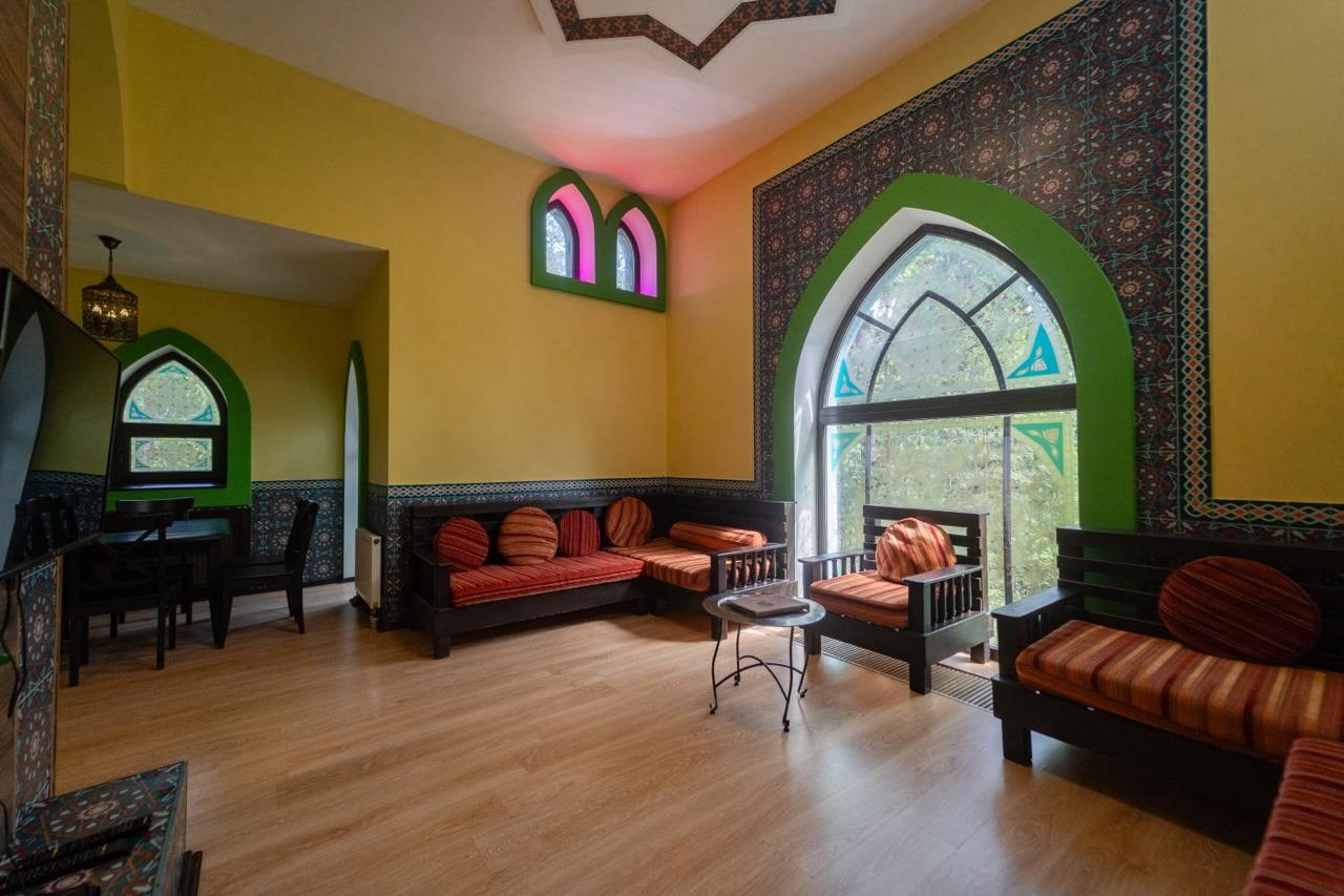 Восточная Медина одноэтажный дом (витраж) в Шишки на Лампушке