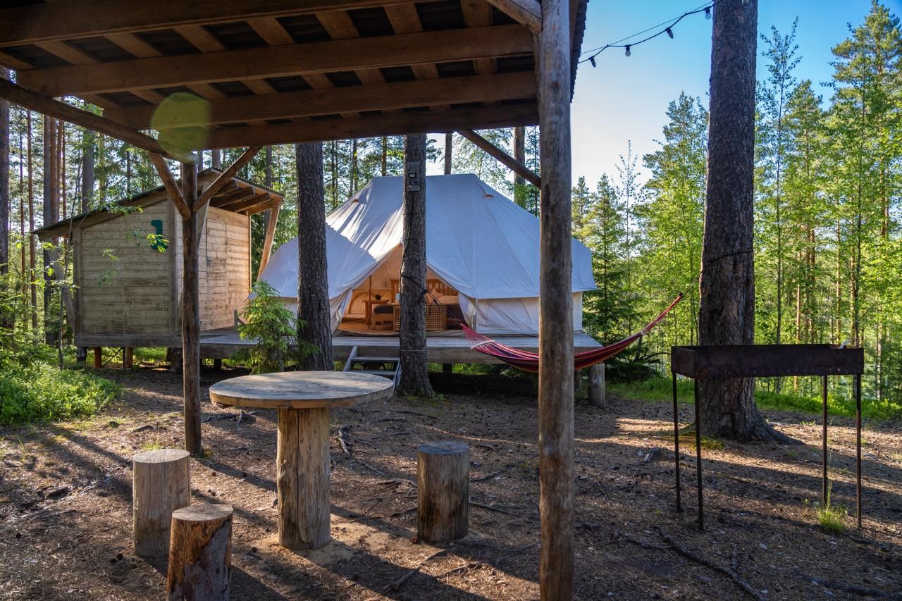 Глемпинг у озера (от 14 лет) в Шишки на Лампушке