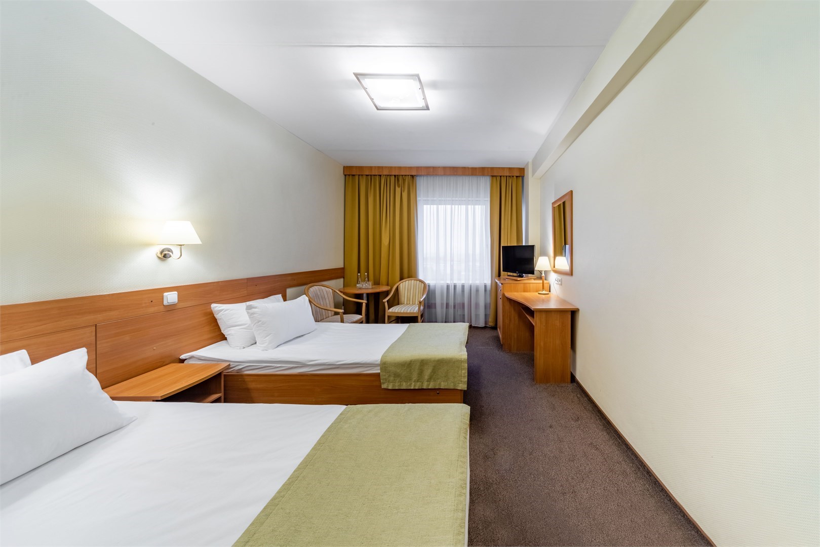 Стандарт двухместный с двумя раздельными кроватями в Брентон Клуб Гостиница Измайлово корпус Бета