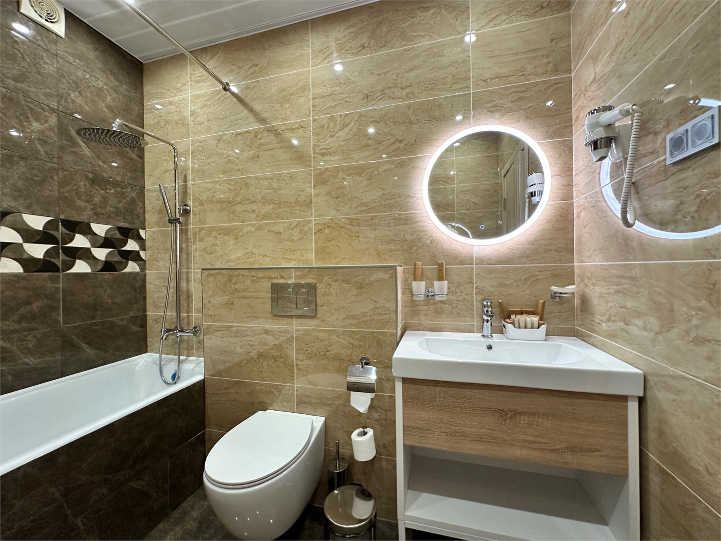 Студия с балконом. в Ерино