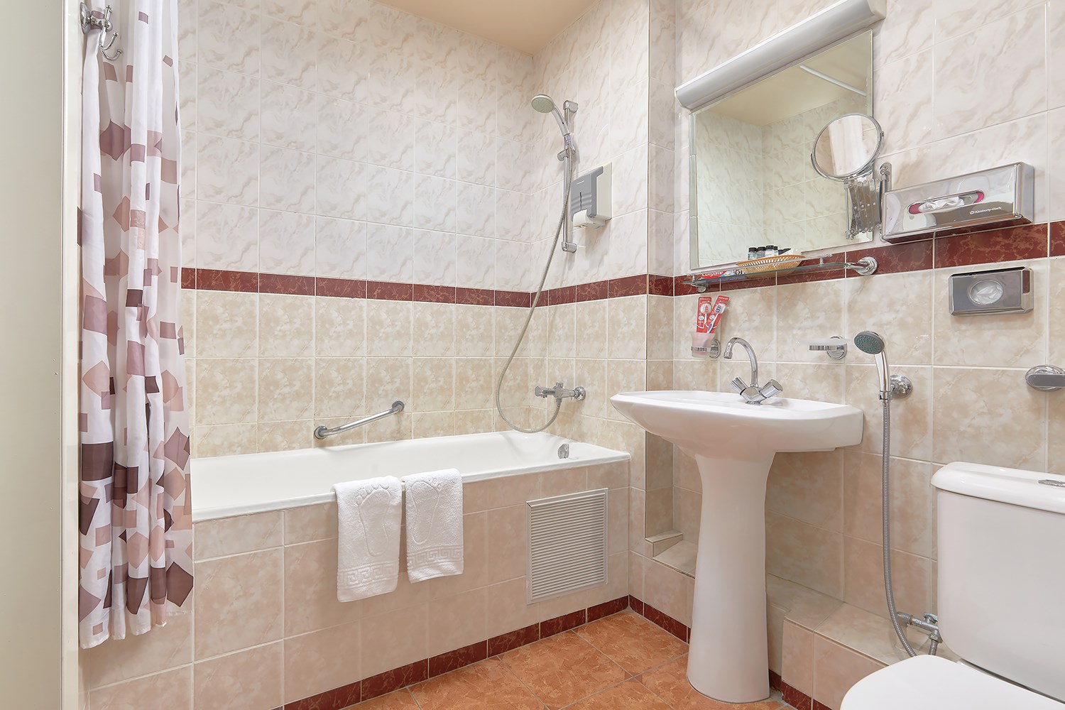 2 корпус Люкс 2-местный 2-комнатный центр 3 этаж в Санаторий им. М.В. Фрунзе