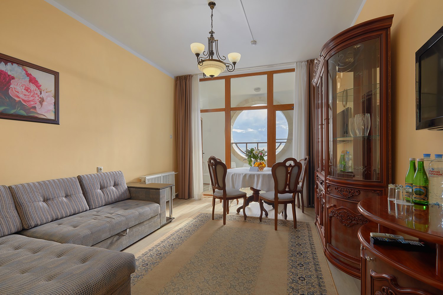 2 корпус Люкс 2-местный 2-комнатный центр 5-9 этаж в Санаторий им. М.В. Фрунзе