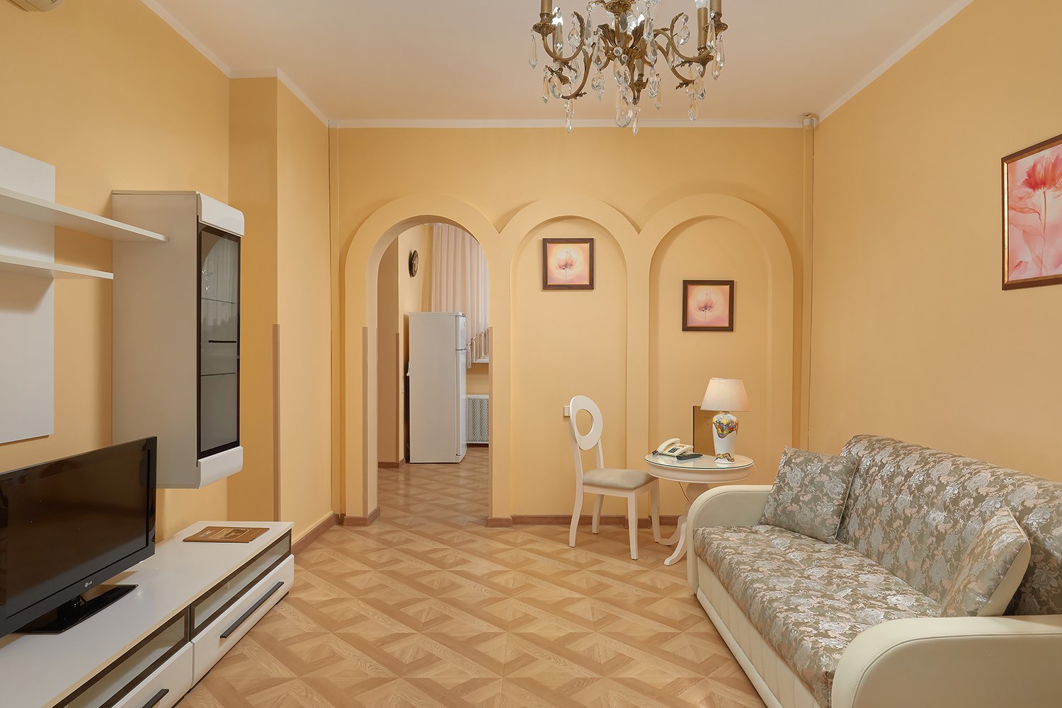 2 корпус Люкс угловой 2-местный 2-комнатный 2-4 этаж в Санаторий им. М.В. Фрунзе