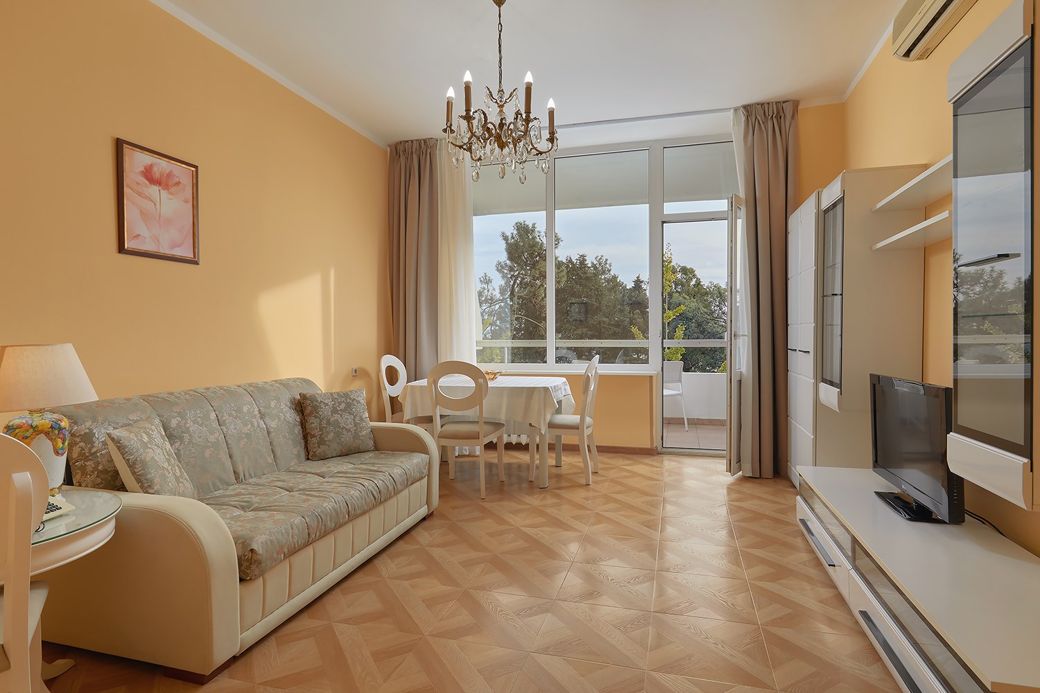 2 корпус Люкс угловой 2-местный 2-комнатный 5-9 этаж в Санаторий им. М.В. Фрунзе