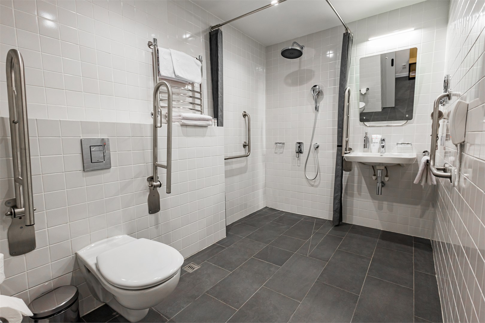 Номер для людей с инвалидностью в Azimut