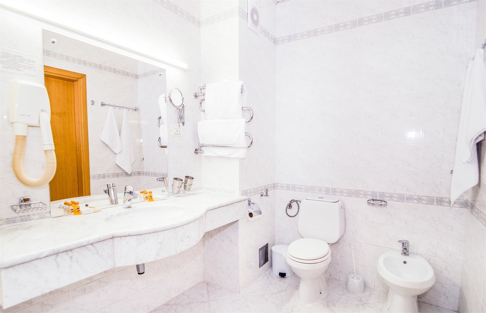 Стандарт DBL/TWIN 2-местный с балконом в Azimut Здоровье Долина Нарзанов Кисловодск