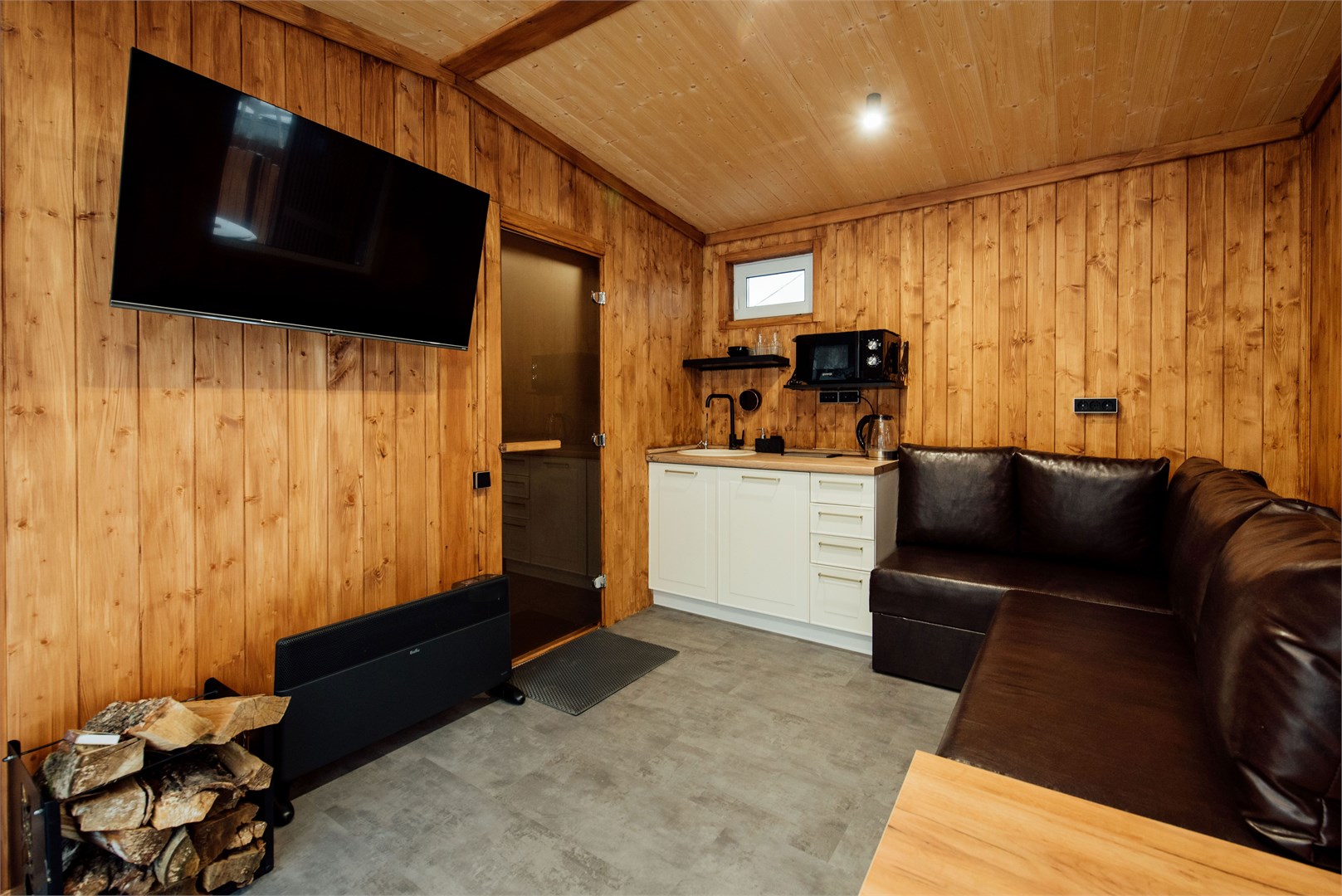 Дом с русской баней на дровах в Bazabanya