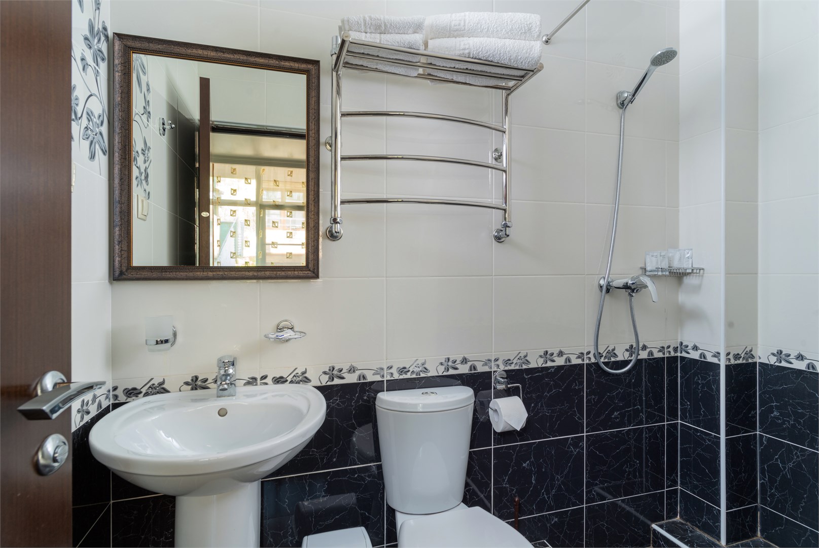 Делюкс без балкона (на 1-этаже) в Helas