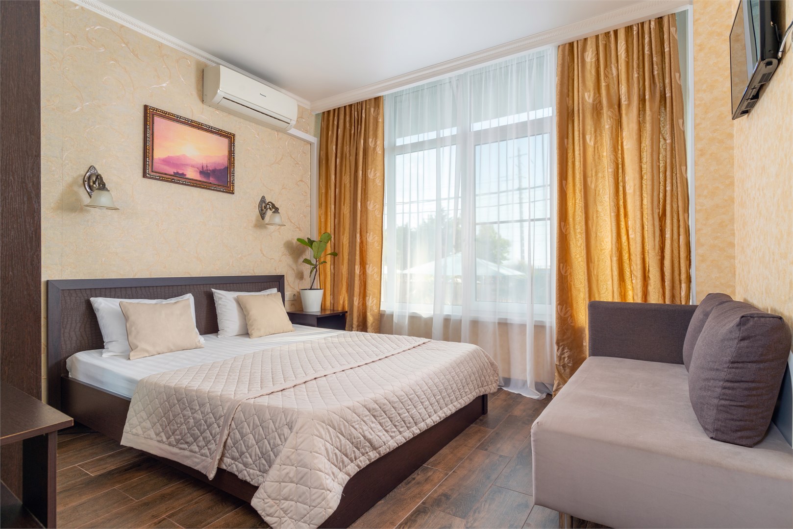 Делюкс без балкона (на 1-этаже) в Helas