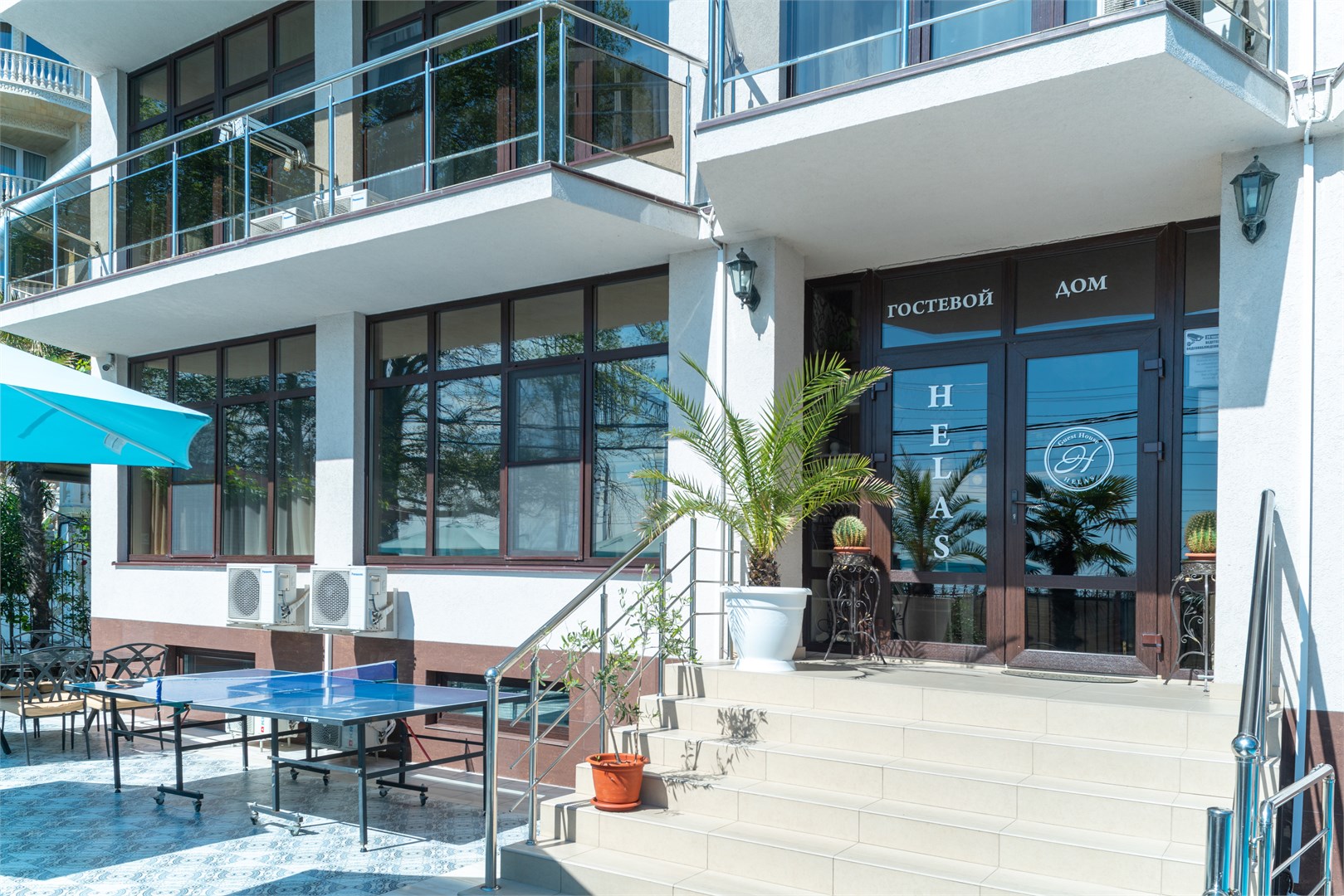 Делюкс с балконом и видом на черное море в Helas